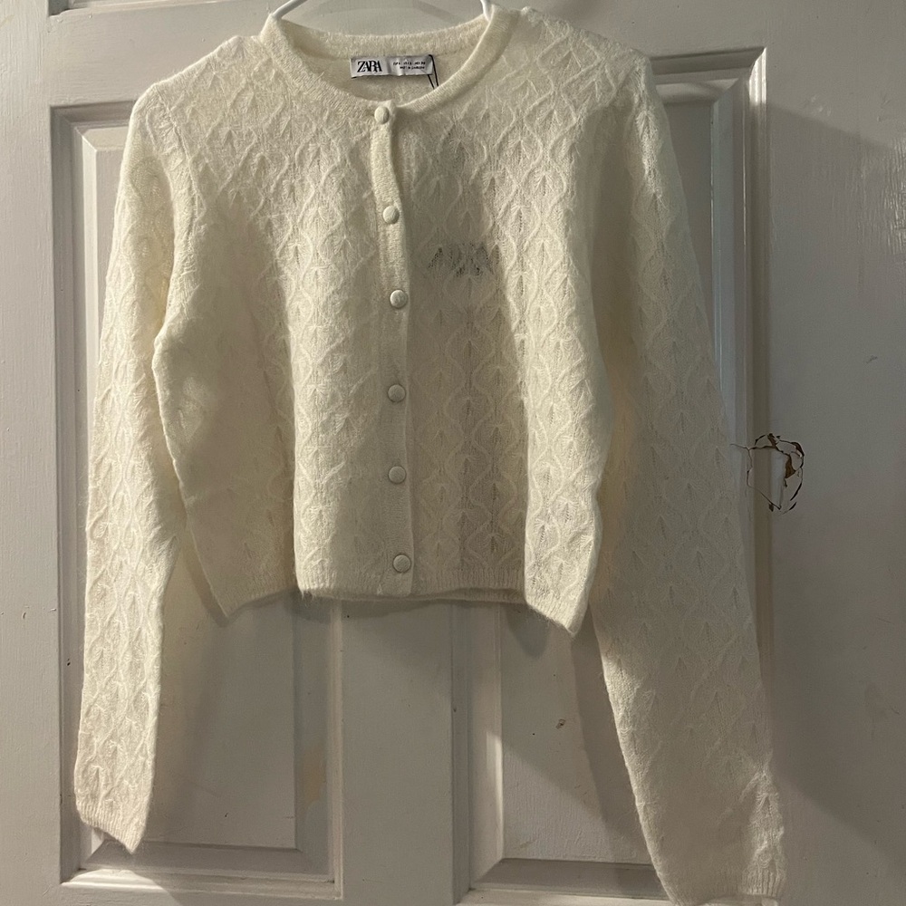 Zara Women's Elegant Cream Cardigan